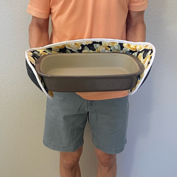 Quilted double oven mitten - Picture 10 of 13